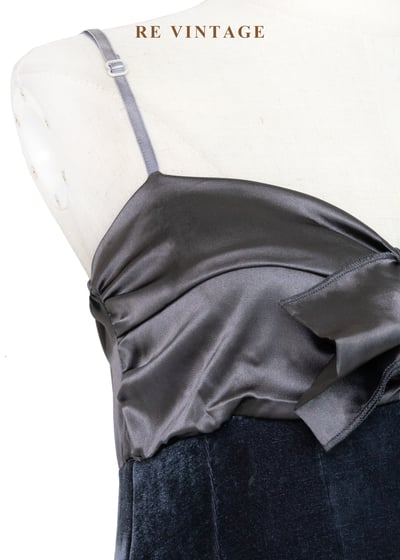 緞面大蝴蝶結絨布泡泡迷你洋裝7