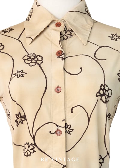 奶油霧光花筆觸上衣3