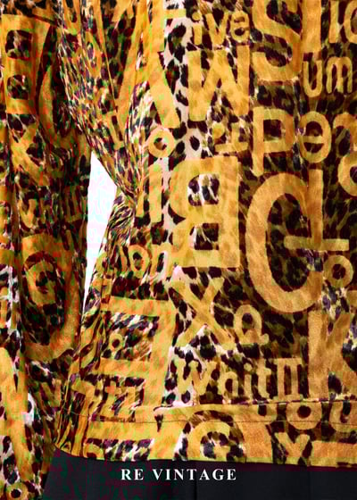 狂熱派對金豹字母絨布上衣12