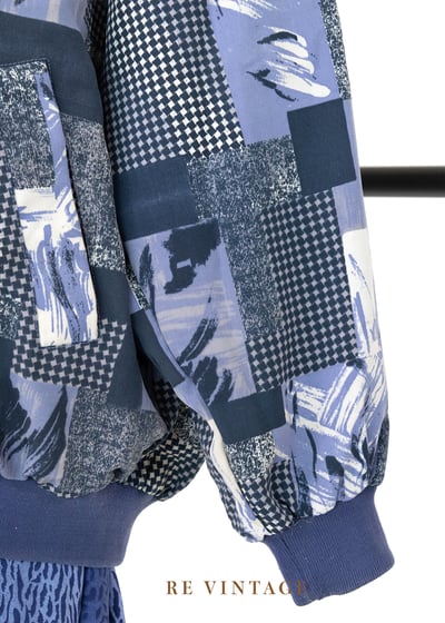 Canvas 裡的小花格紋薄款外套6