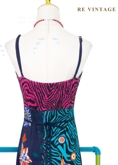 『歐洲寶貝』霓虹迴聲狂歡派對細肩帶洋裝14