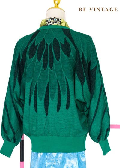 翠綠森林裡孔雀展翅針織毛衣8