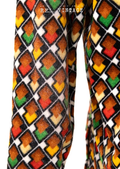 四色小菱格絨布長袖上衣9