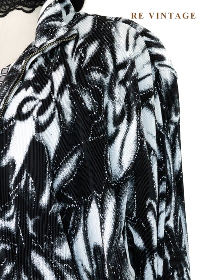 韓國製- 花印墨影翻湧褶紋外套7