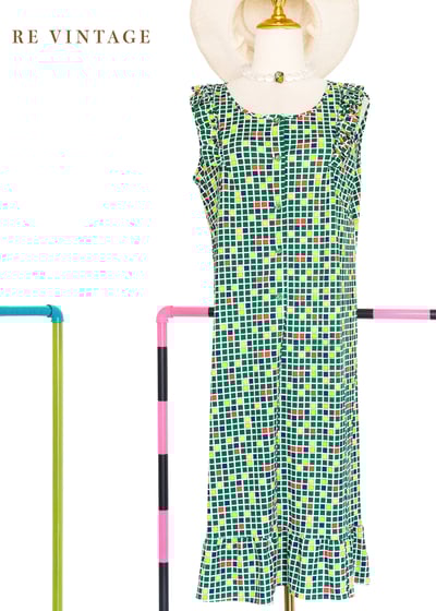 夏日跳格子荷葉裙擺洋裝1