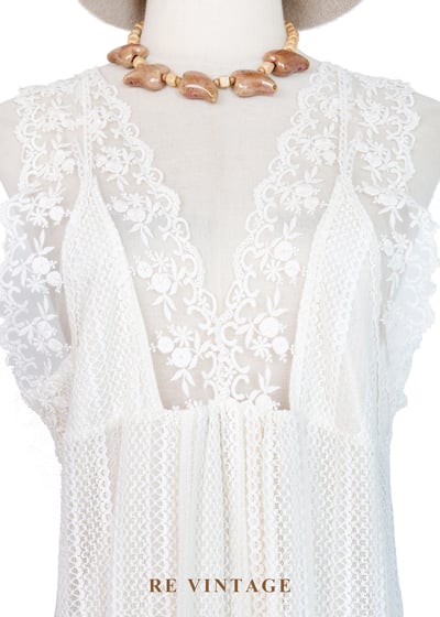 奶白色蕾絲仙氣光芒洋裝6