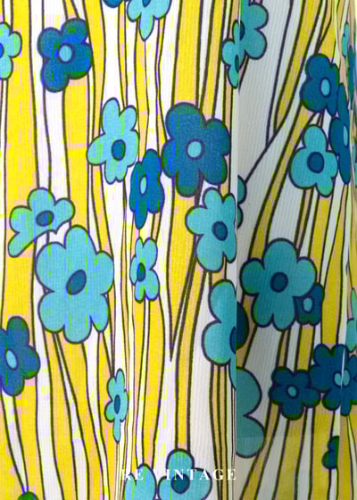 向陽藍花俏皮線條細肩帶洋裝9