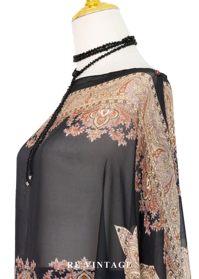 古典花紋邊框黑深罩衫9