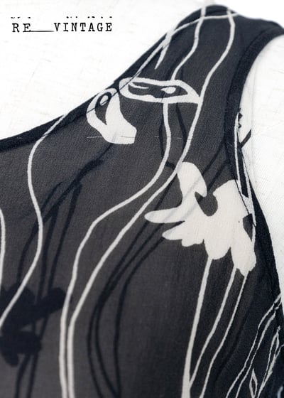 似黑似白小花長洋裝10