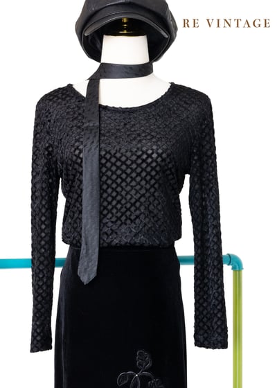 黑玫瑰花園圍籬透膚上衣1