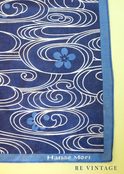 湖水裡的小花波紋小絲巾8