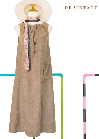 Sand Muse 抽繩花朵領口法式輕鬆洋裝1