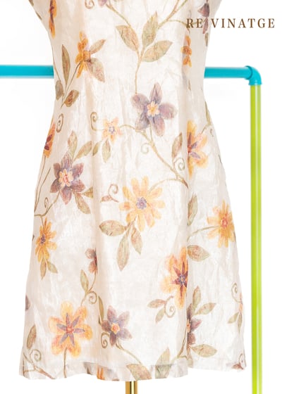 漂亮壓花米白色夏日洋裝4