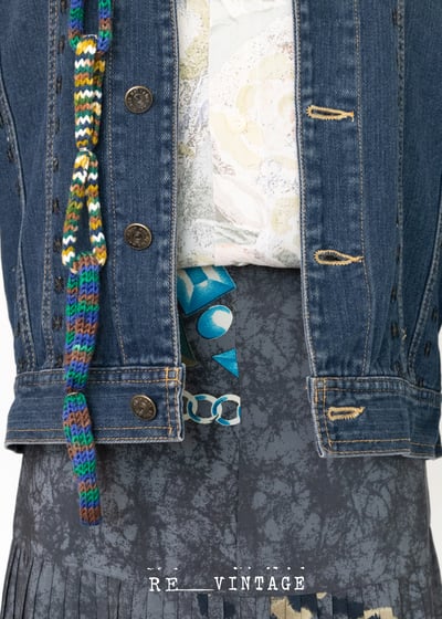 黑色袖珍小花刺繡深藍牛仔外套4