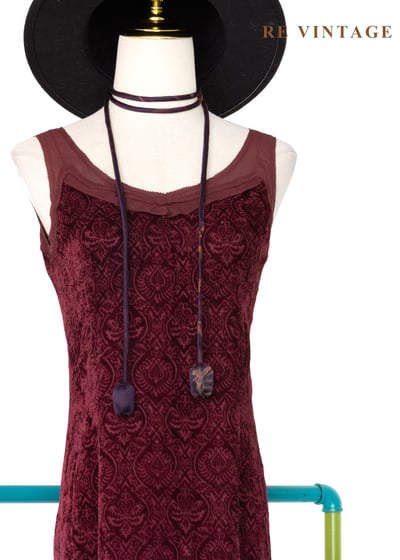 勃根地神秘古典浮雕絨布洋裝3