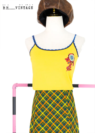 鮮黃色小紅花撞色針織背心1