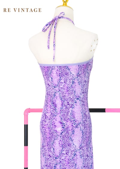 火辣の紫色系蛇皮紋路繞頸長洋裝11