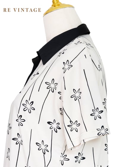 米白小黑花單隻飄飄可愛上衣8