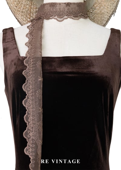 質感單品 - 迷人巧克力色絨布迷你洋裝7