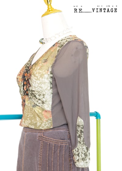 文藝古典圖騰透膚上衣6