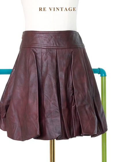 辣味勃根地皮革燈籠短裙（27"）7