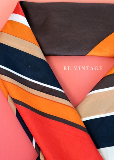 亮眼の橘色不對稱方格大絲巾6