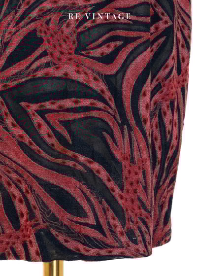 Pepper Red 冷豔美感流動線條短洋裝10