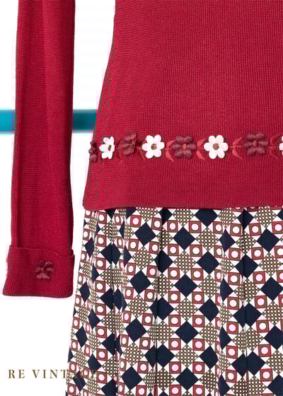 立體小花紅通通針織長袖上衣4