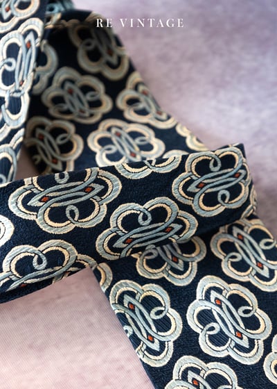 Navy Floral Block Tiles 美領帶3