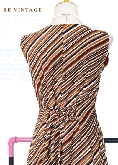 焦糖可可斜紋修身洋裝11