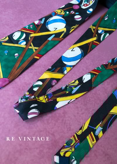 場紳士俱樂部深夜的撞球領帶5