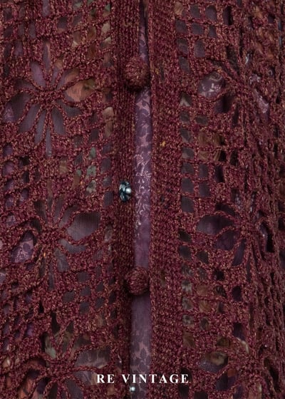 酒紅鉤花暖光透膚罩衫外套13