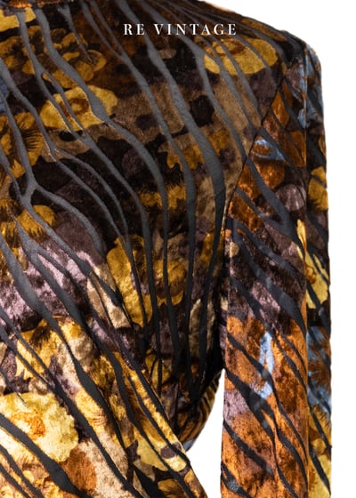 Royal Princess 金黃橘色絨布透膚上衣5