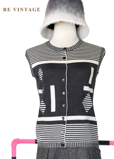 黑白間變奏曲幾合針織背心1