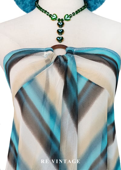 海灘假期 - 水中倒影動態美平口上衣3