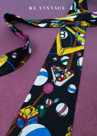 場紳士俱樂部深夜的撞球領帶10