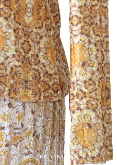 金棕柔和花磚絨布上衣6