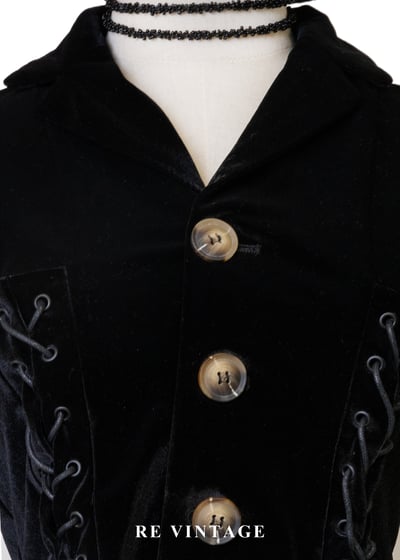 率性側腰綁繩黑絨短版上衣3