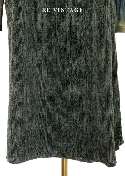 苔影紋路燈芯絨洋裝7