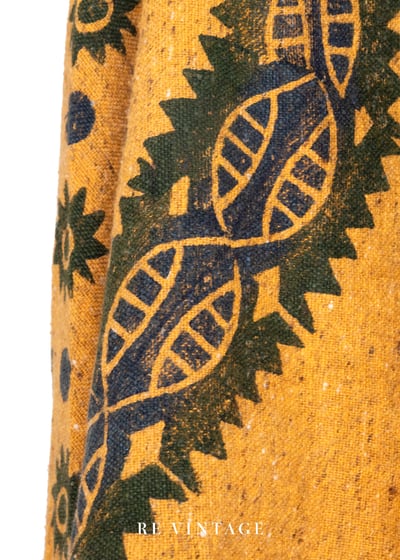 『歐洲寶物』Golden Yellow Pom Pom 漂亮披風罩衫10