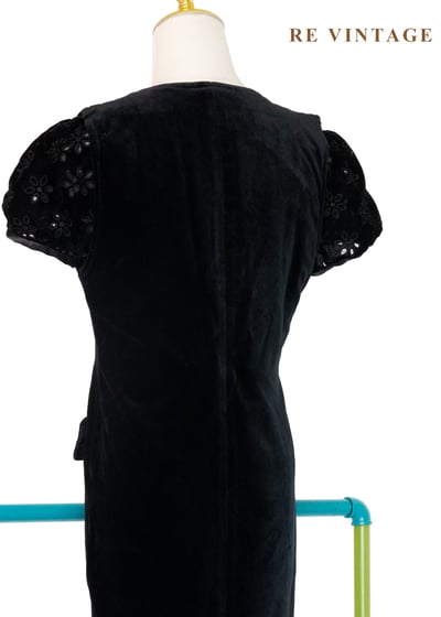 質感單品 - 優雅感金釦黑絨洋裝12