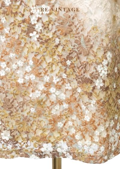 焦糖杏色色蕾絲小碎花鬆緊腰洋裝6