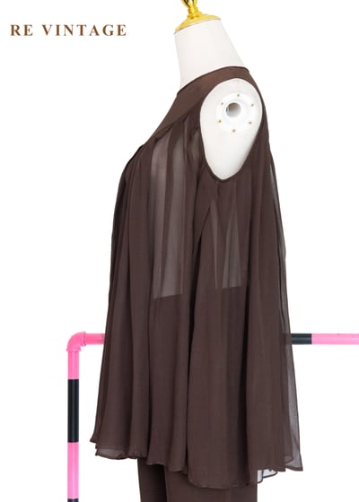 深褐流沙 - 極簡透感壓褶雪紡背心6