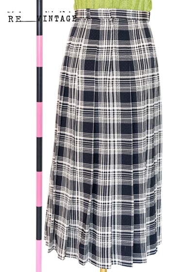 輕薄黑白格百褶裙1