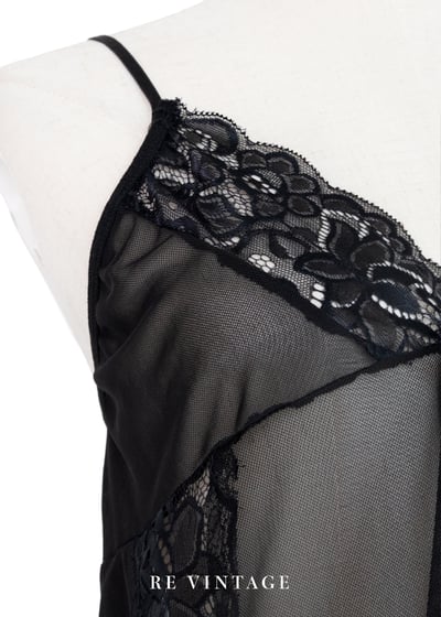 黑系蕾絲網紗透膚細肩帶背心5