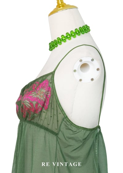 森林薄霧粉花顯露細肩帶背心7