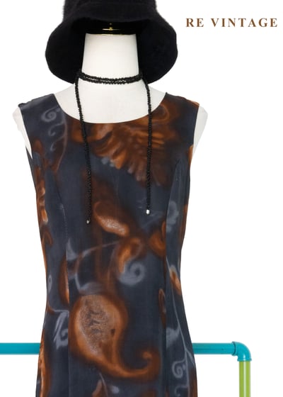 煙灰琥珀如夢似幻圖騰洋裝3