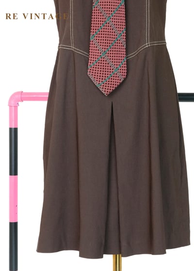 質感單品 - 完美剪裁線條巧克力色迷你洋裝4