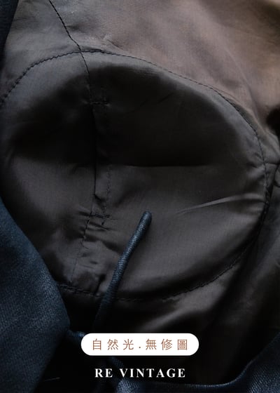 質感單品 - 黑光繫結簡約露背迷你洋裝15