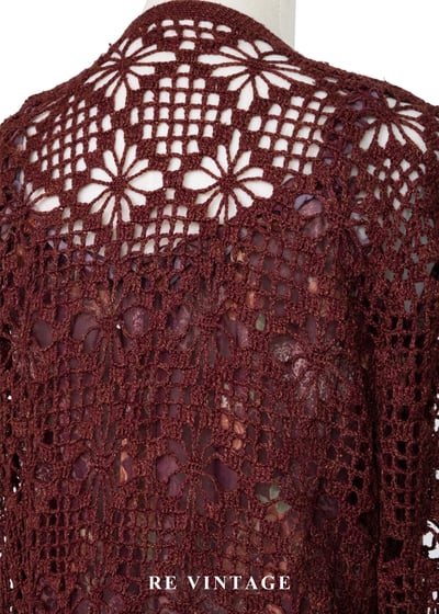 酒紅鉤花暖光透膚罩衫外套12